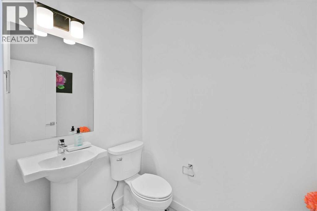 Single Family House for Sale in  Amblefield Terrace NW Moraine Calgary 