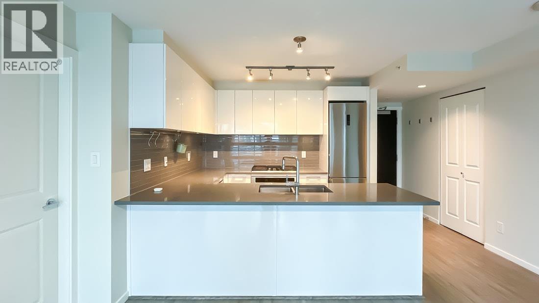 Photo 13 of 907 6658 Dow Avenue, Burnaby BC
