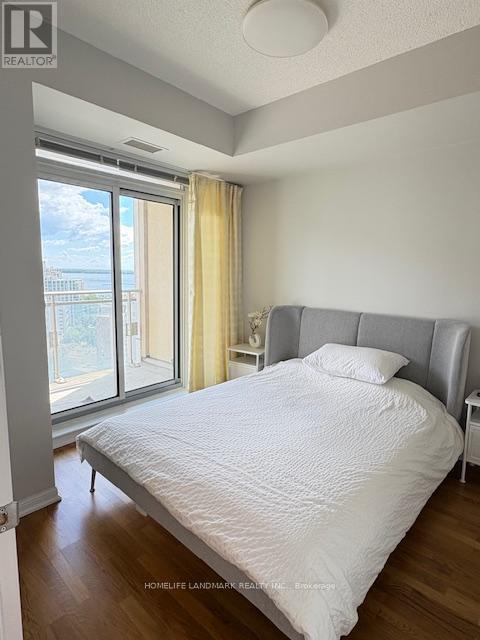 Photo 3 of 1911 628 Fleet Street, Toronto ON