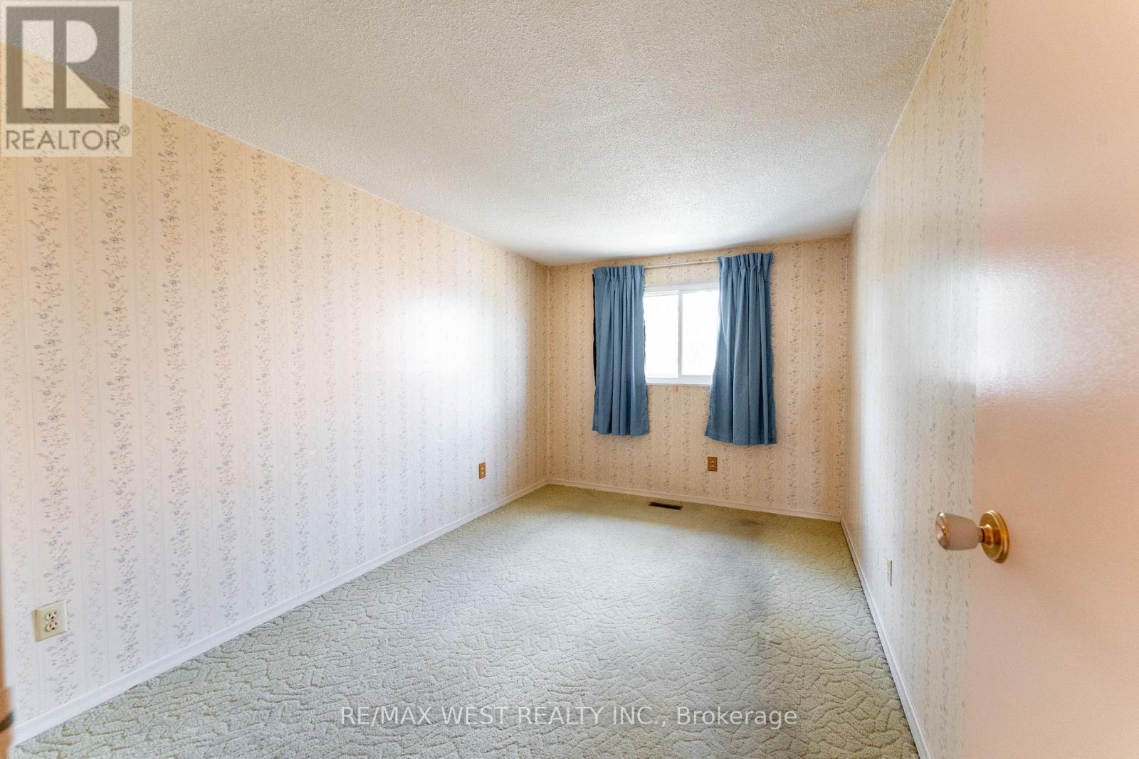 Photo 25 of 68 222 Pearson Street, Oshawa ON