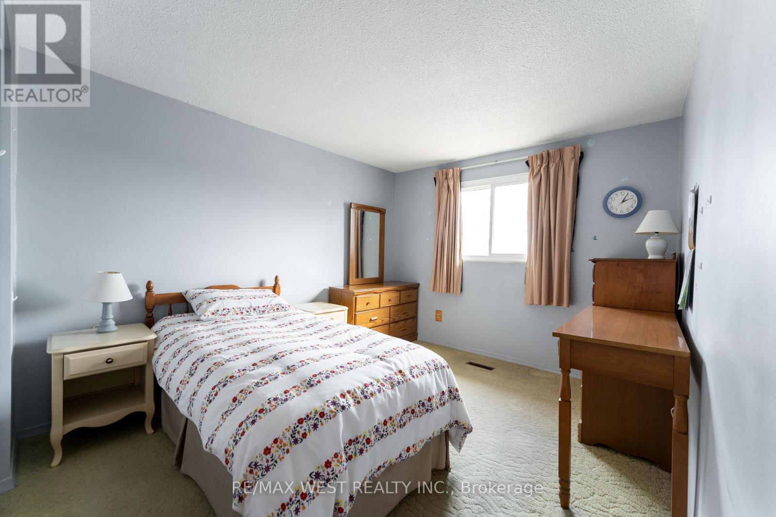 Photo 6 of 68 222 Pearson Street, Oshawa ON