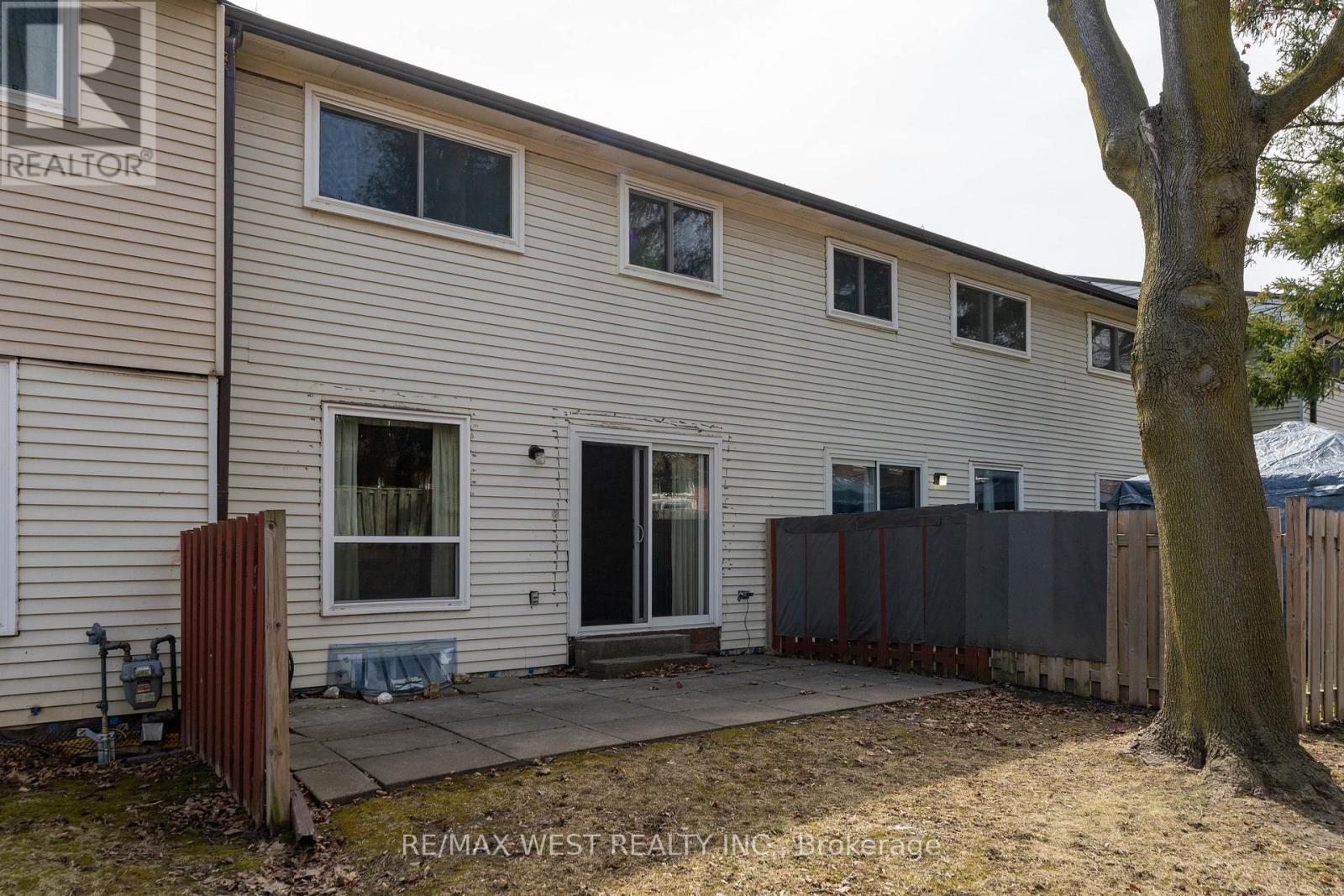 Photo 2 of 68 222 Pearson Street, Oshawa ON