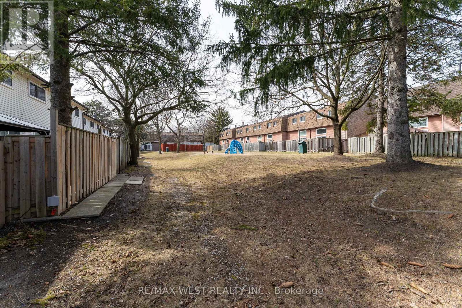 Photo 42 of 68 222 Pearson Street, Oshawa ON