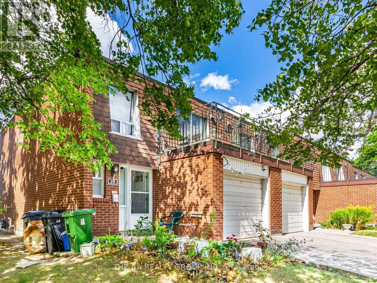 Photo 3 of 20 50 Bridletowne Circle, Toronto ON