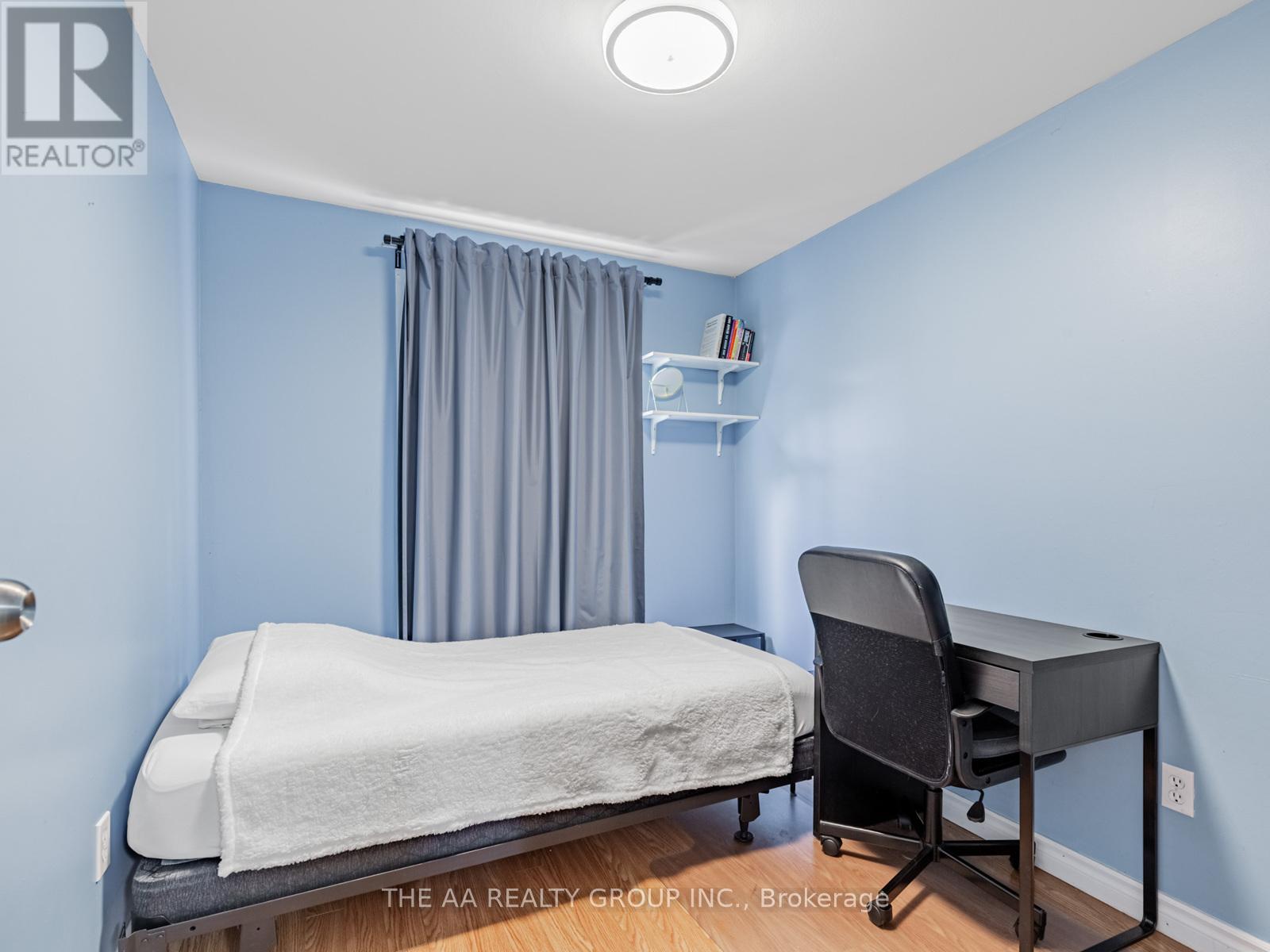 Photo 14 of 20 50 Bridletowne Circle, Toronto ON