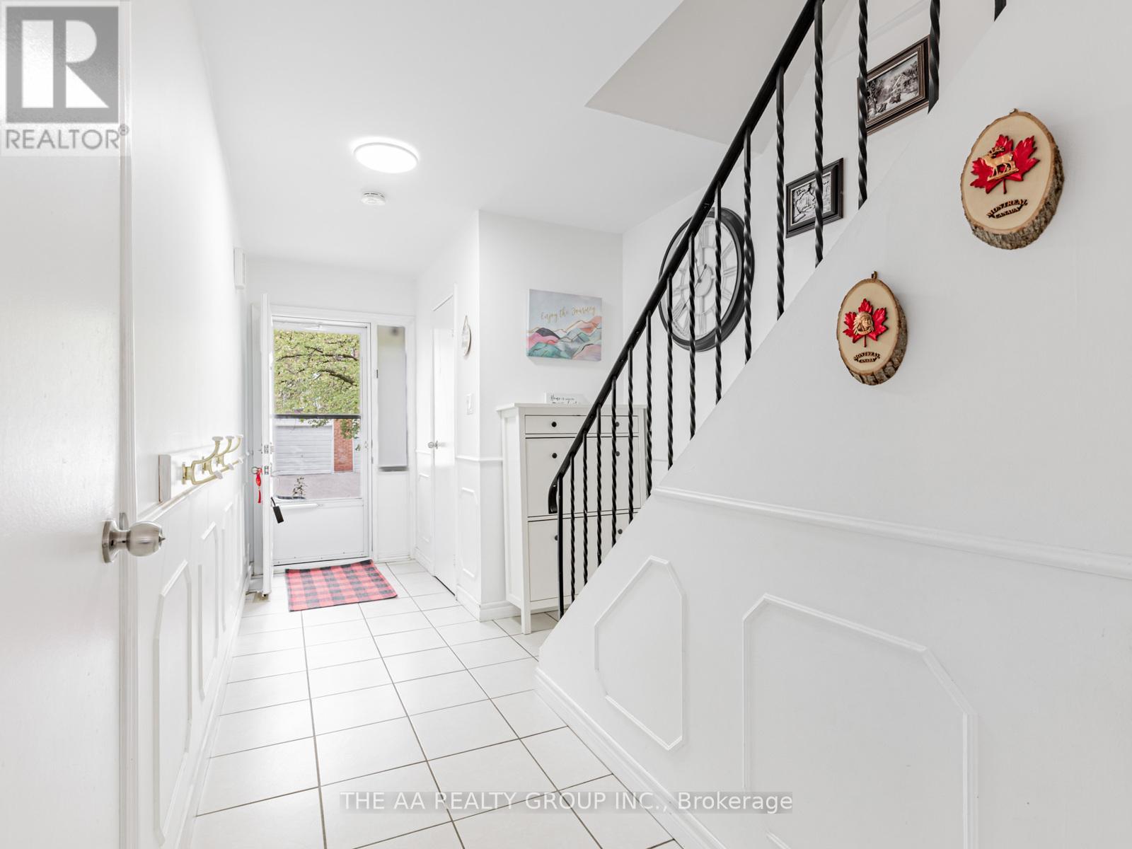 Photo 18 of 20 50 Bridletowne Circle, Toronto ON