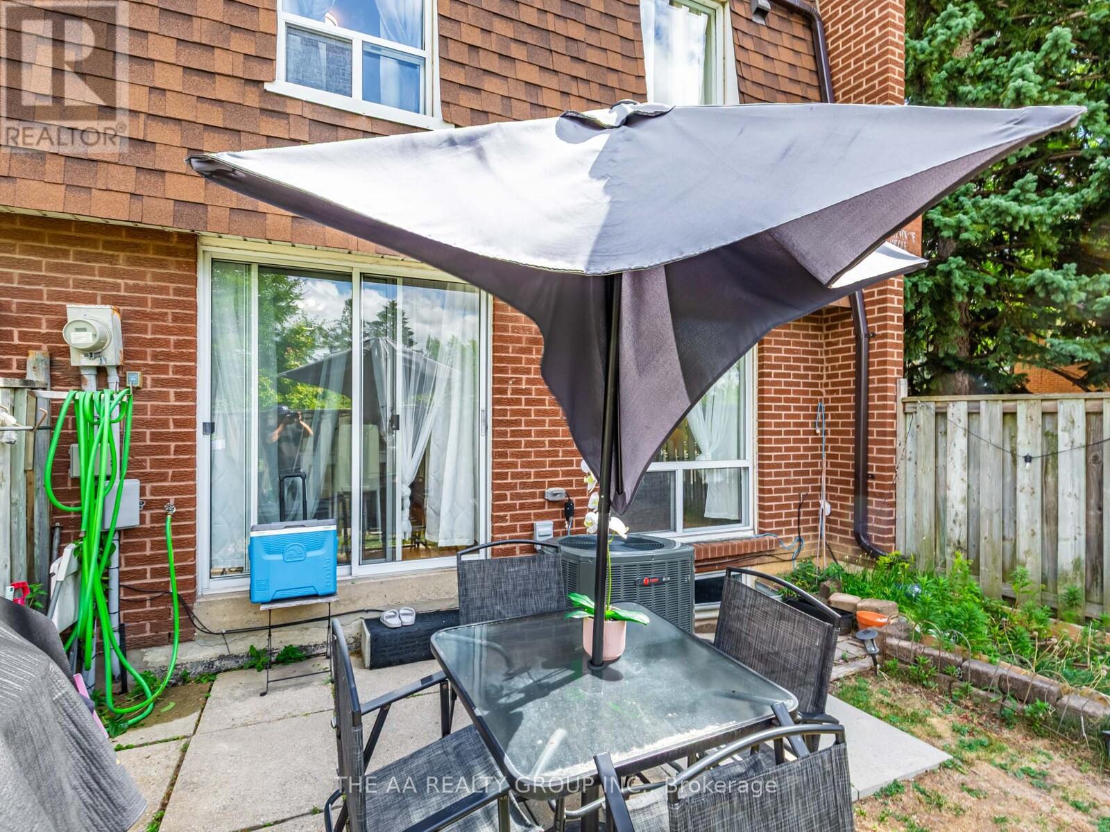 Photo 6 of 20 50 Bridletowne Circle, Toronto ON