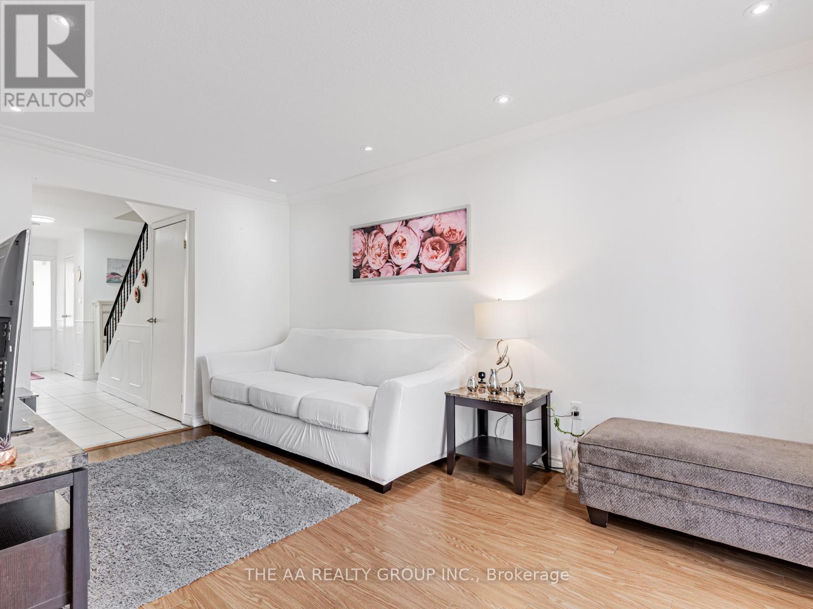 Photo 16 of 20 50 Bridletowne Circle, Toronto ON
