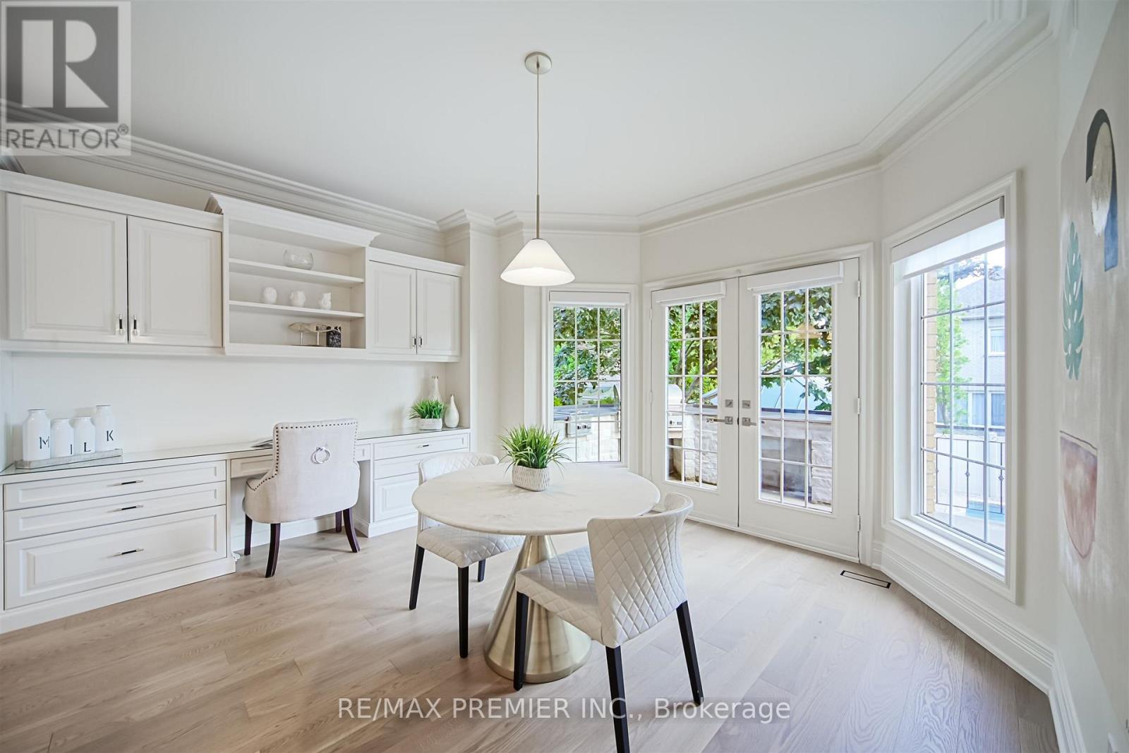 Photo 15 of 115 Southlawn Drive, Vaughan ON