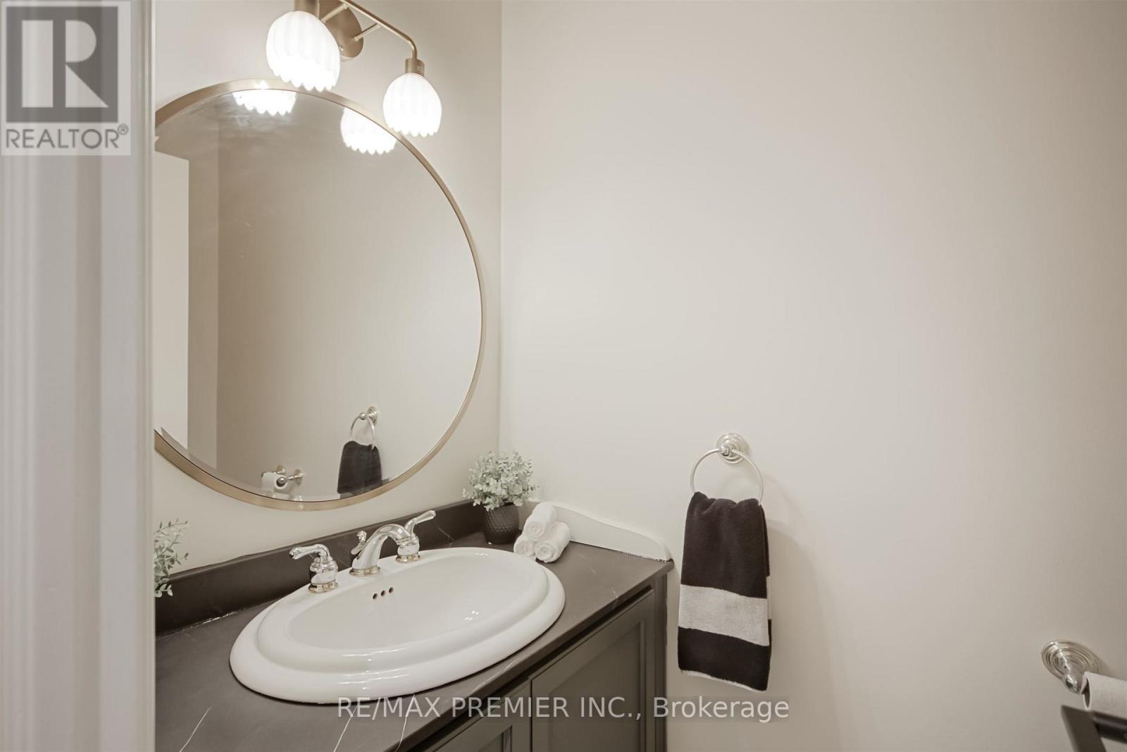 Photo 17 of 115 Southlawn Drive, Vaughan ON