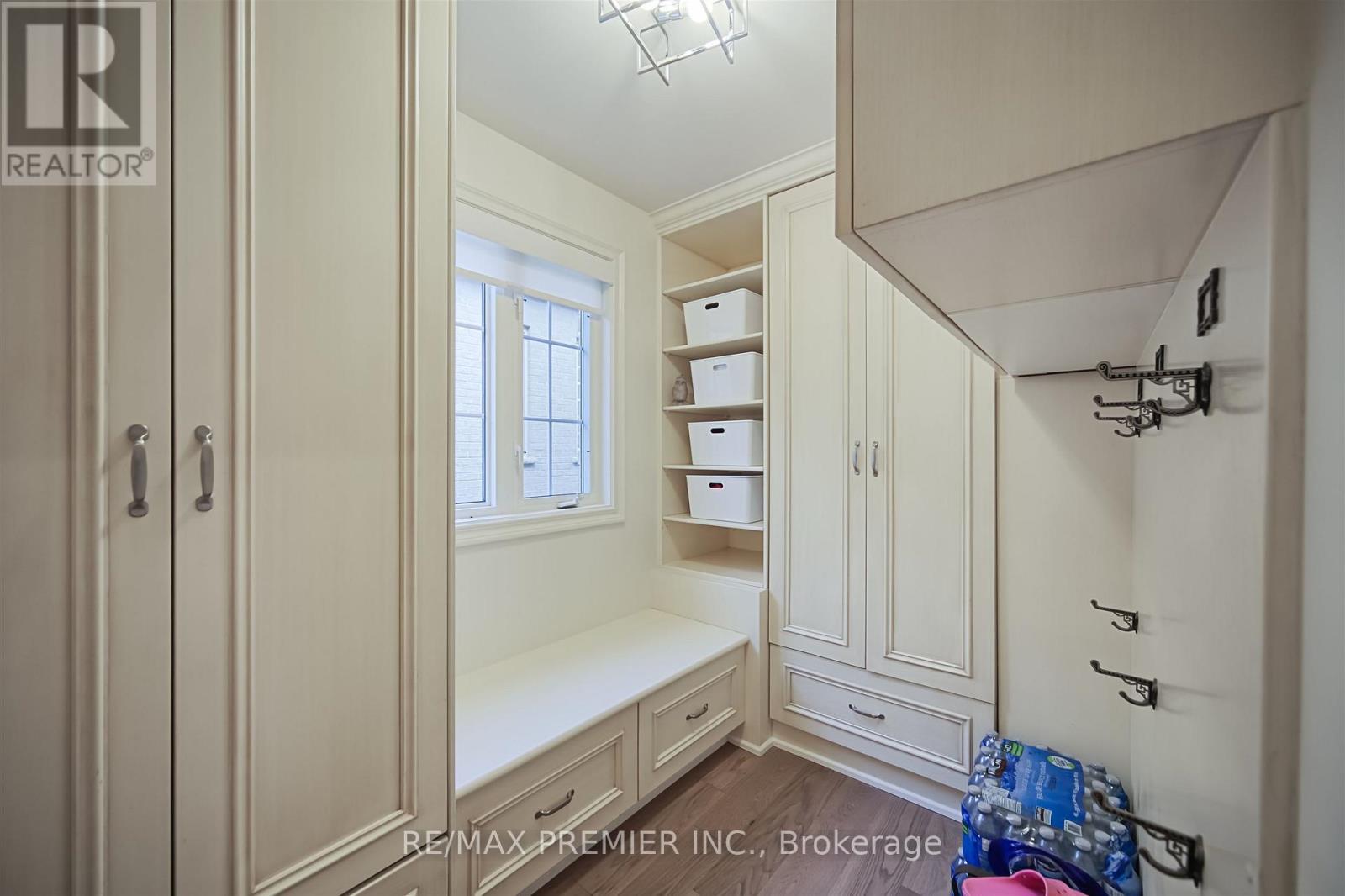 Photo 18 of 115 Southlawn Drive, Vaughan ON