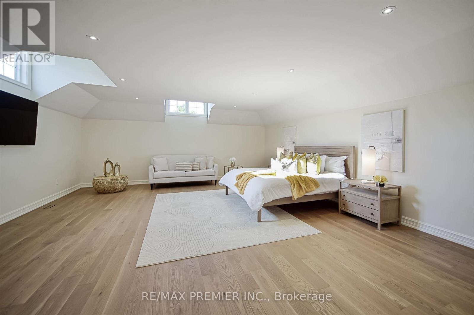 Photo 20 of 115 Southlawn Drive, Vaughan ON