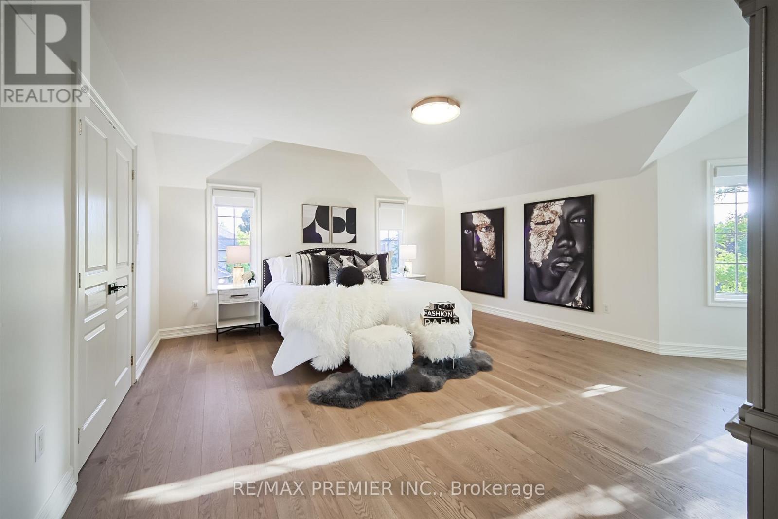 Photo 25 of 115 Southlawn Drive, Vaughan ON