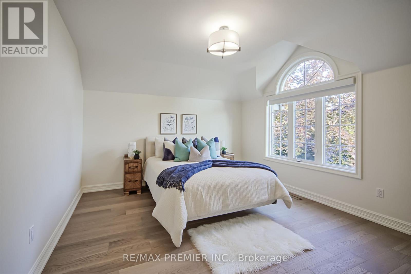 Photo 29 of 115 Southlawn Drive, Vaughan ON
