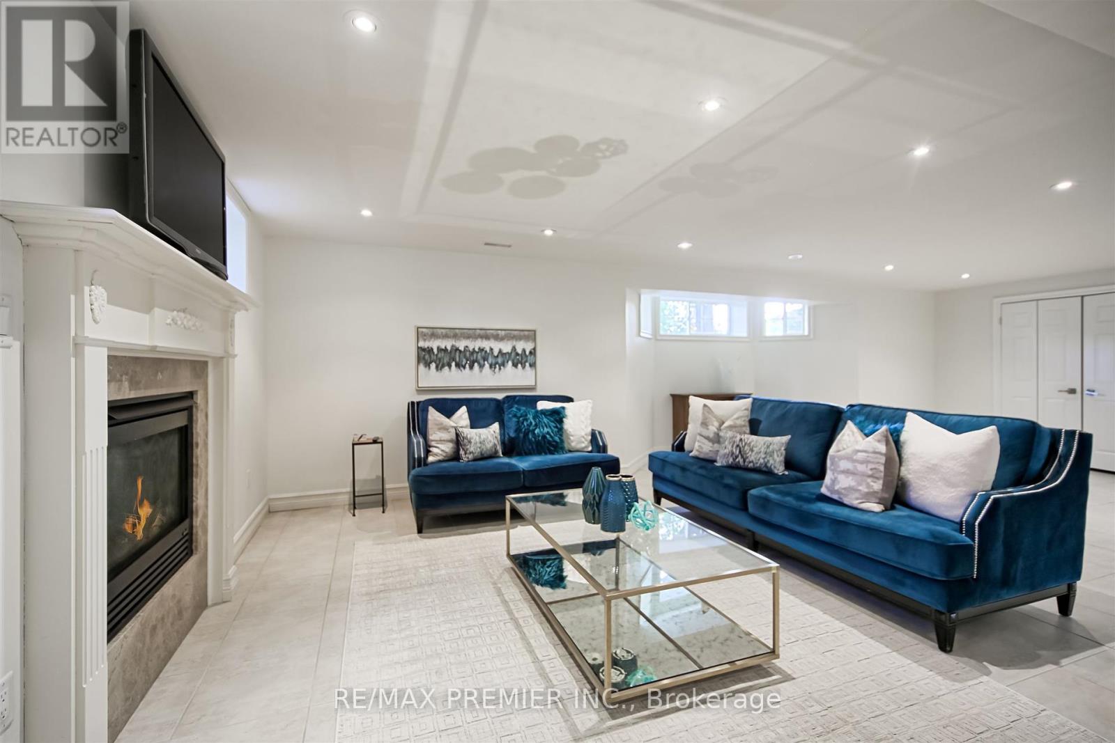 Photo 33 of 115 Southlawn Drive, Vaughan ON