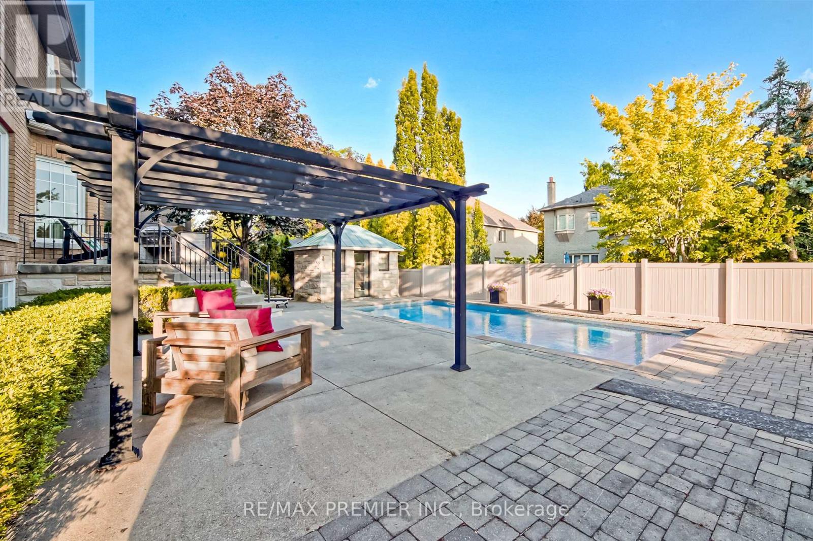 Photo 39 of 115 Southlawn Drive, Vaughan ON