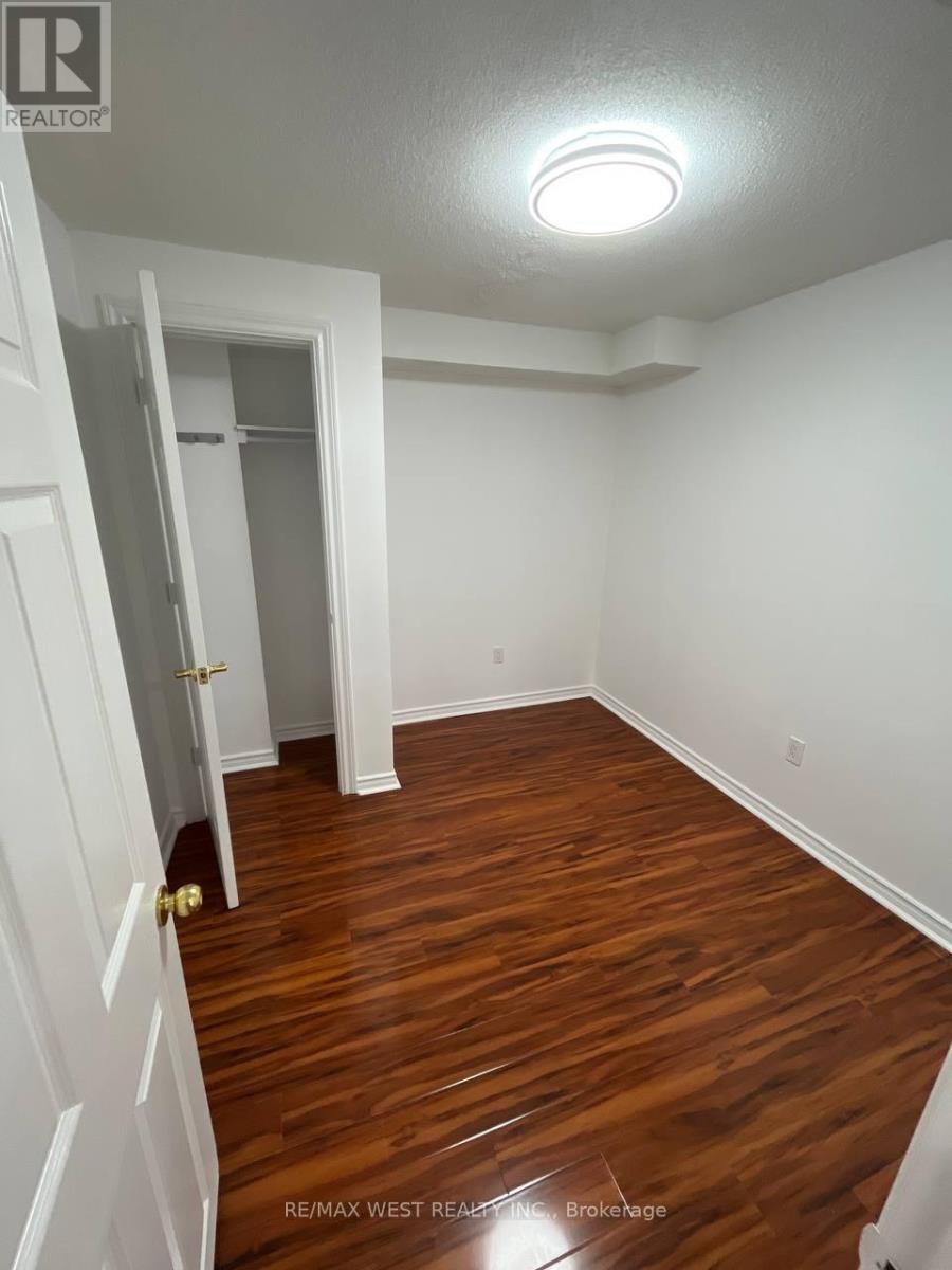 Photo 11 of Lower 157 Hollywood Hill Circle, Vaughan ON