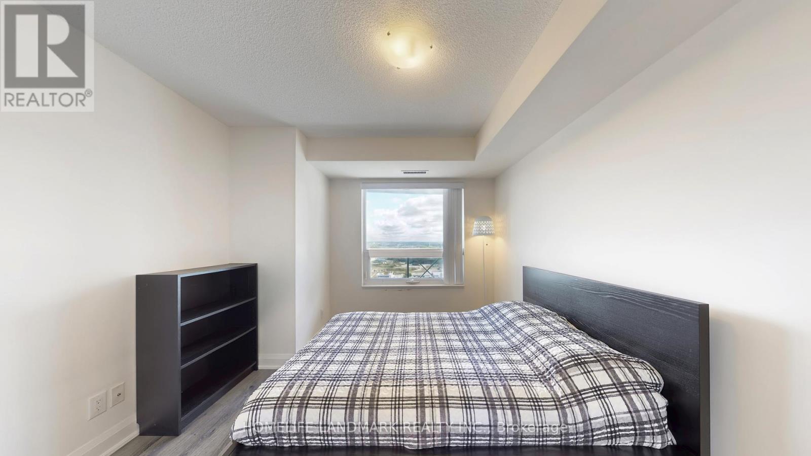 Photo 13 of 1910 1 Uptown Drive, Markham ON