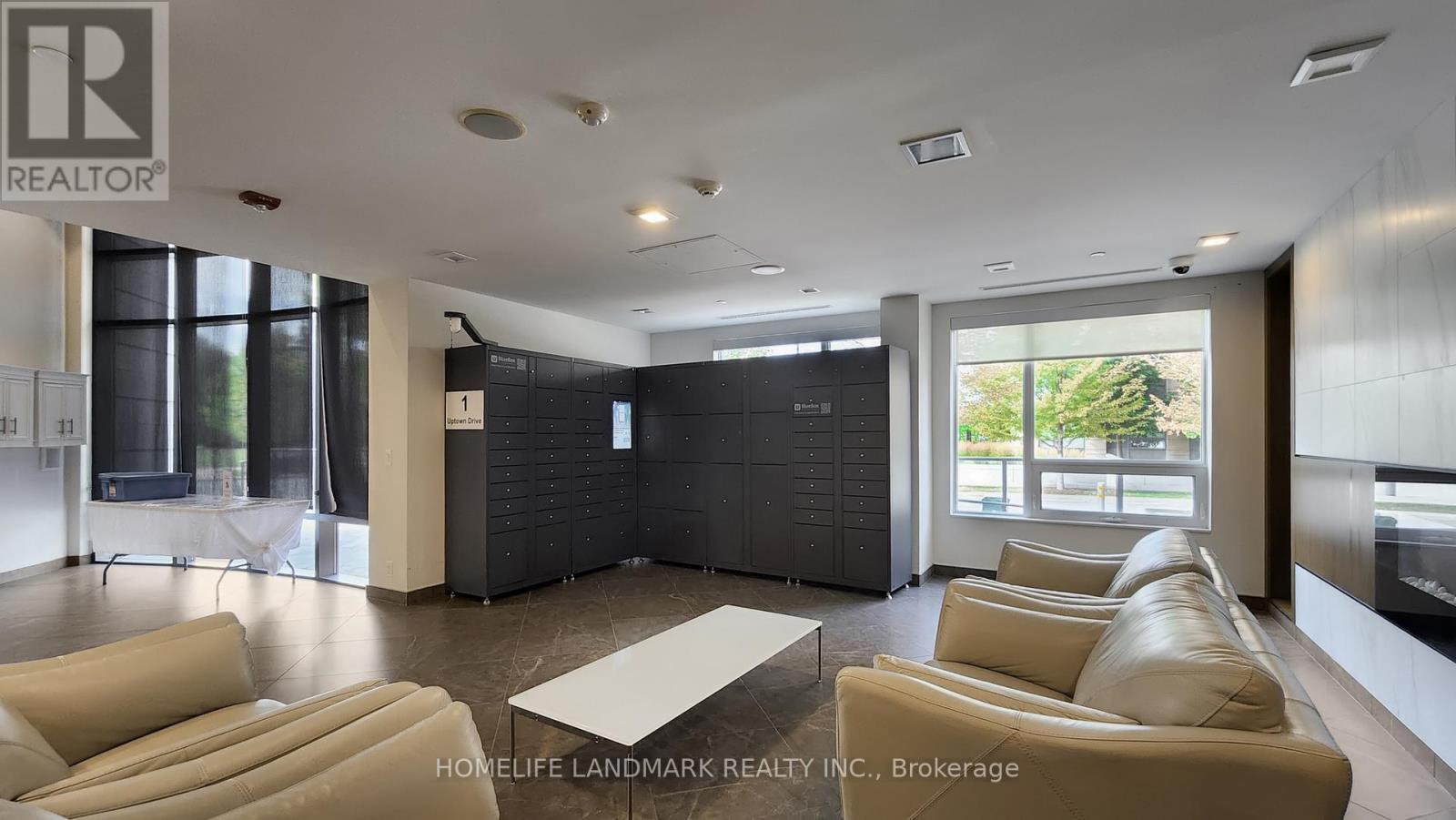 Photo 5 of 1910 1 Uptown Drive, Markham ON