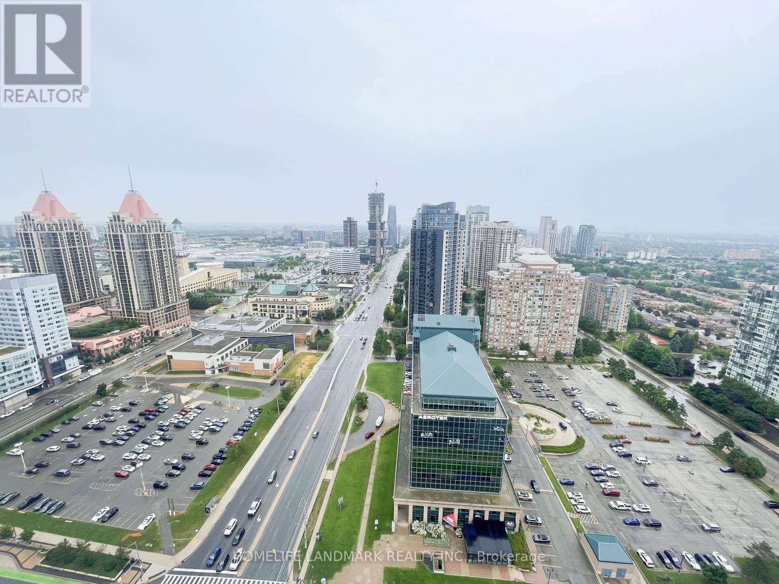 Photo 11 of 2812 3900 Confederation Parkway, Mississauga ON