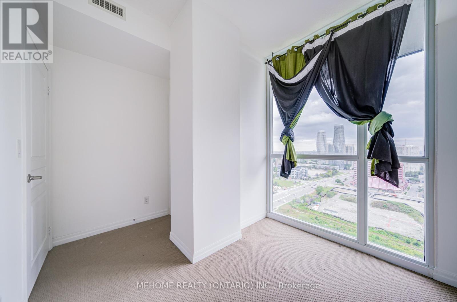 Photo 43 of 2103 223 Webb Drive, Mississauga ON