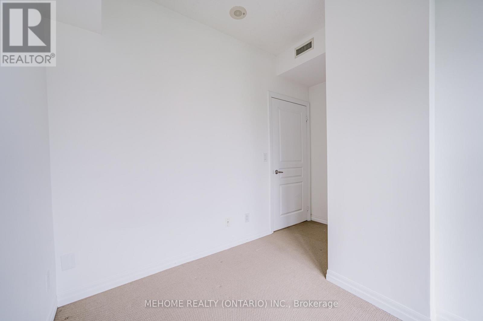 Photo 3 of 2103 223 Webb Drive, Mississauga ON