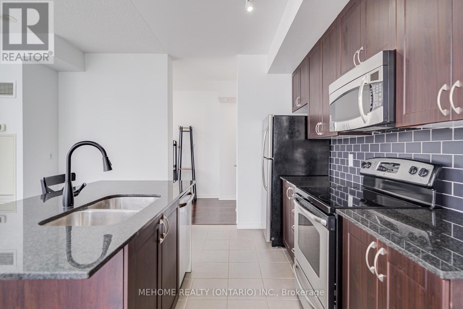 Photo 7 of 2103 223 Webb Drive, Mississauga ON