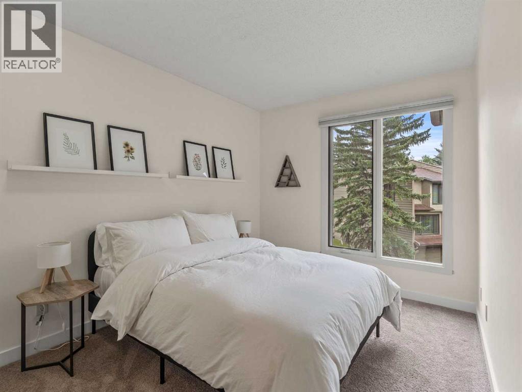 Photo 31 of 3845 Point Mckay Road Nw, Calgary AB