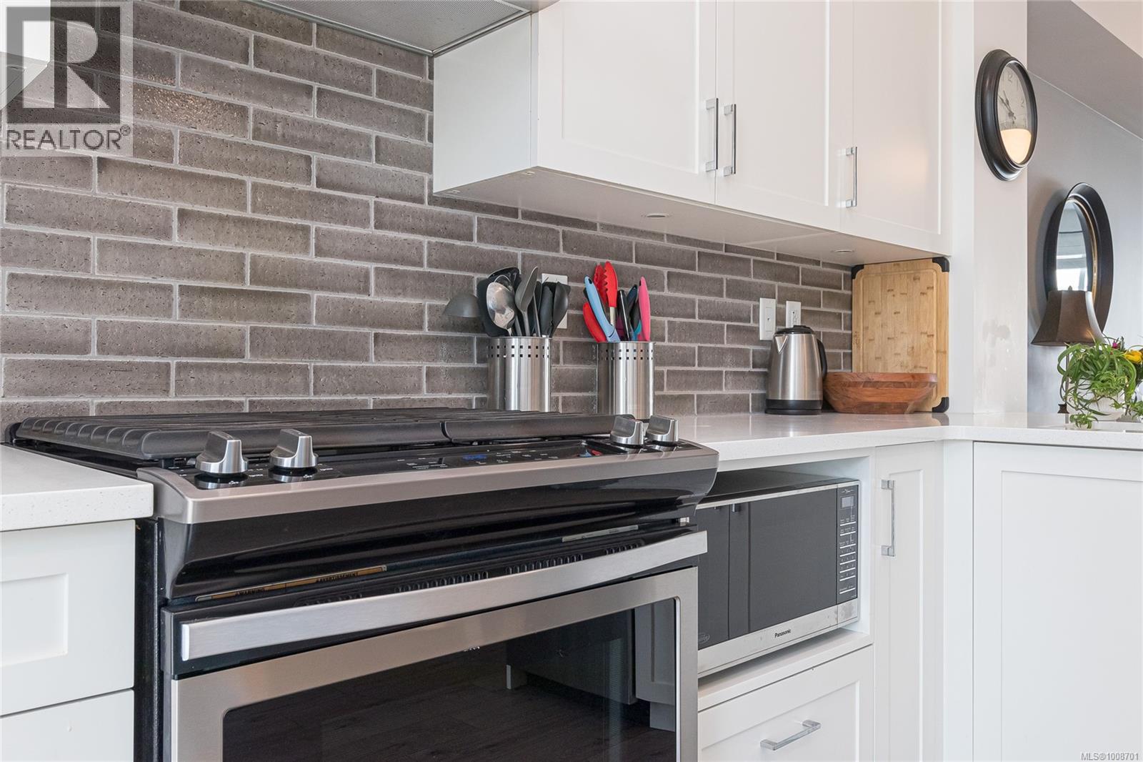 34 370 Latoria Blvd, Colwood