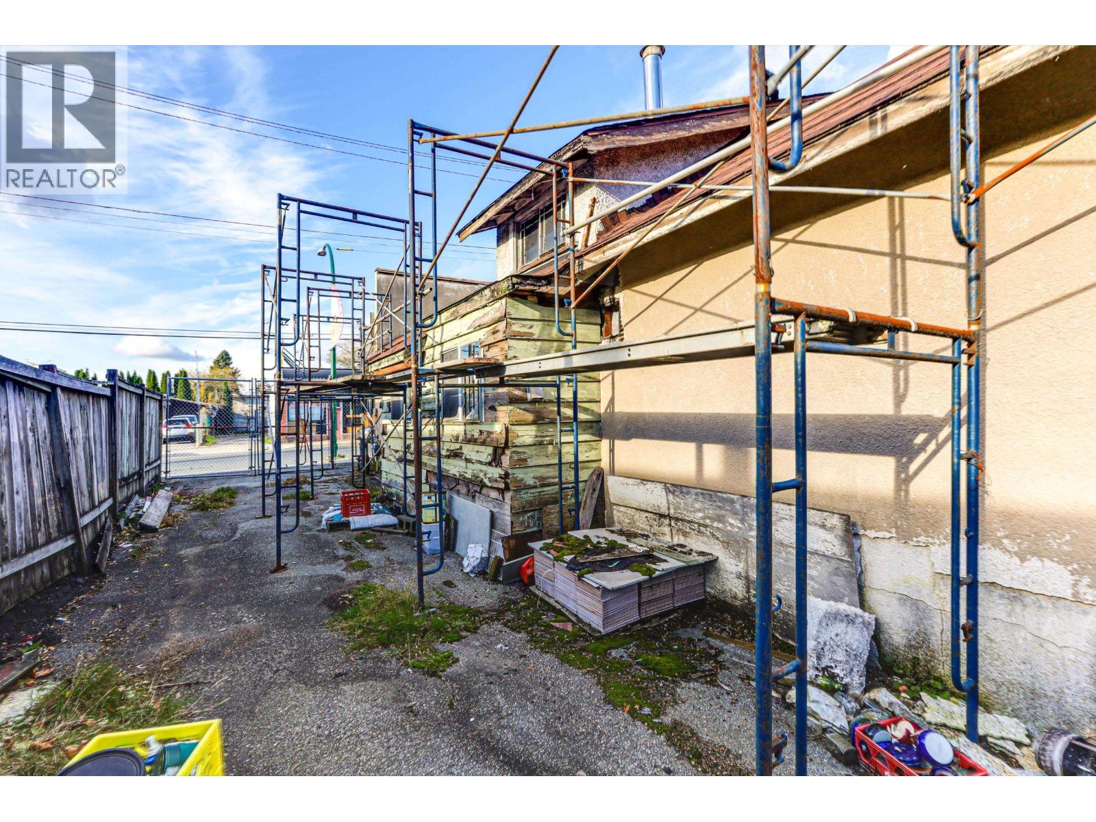 Photo 2 of 7474 Edmonds Street, Burnaby BC