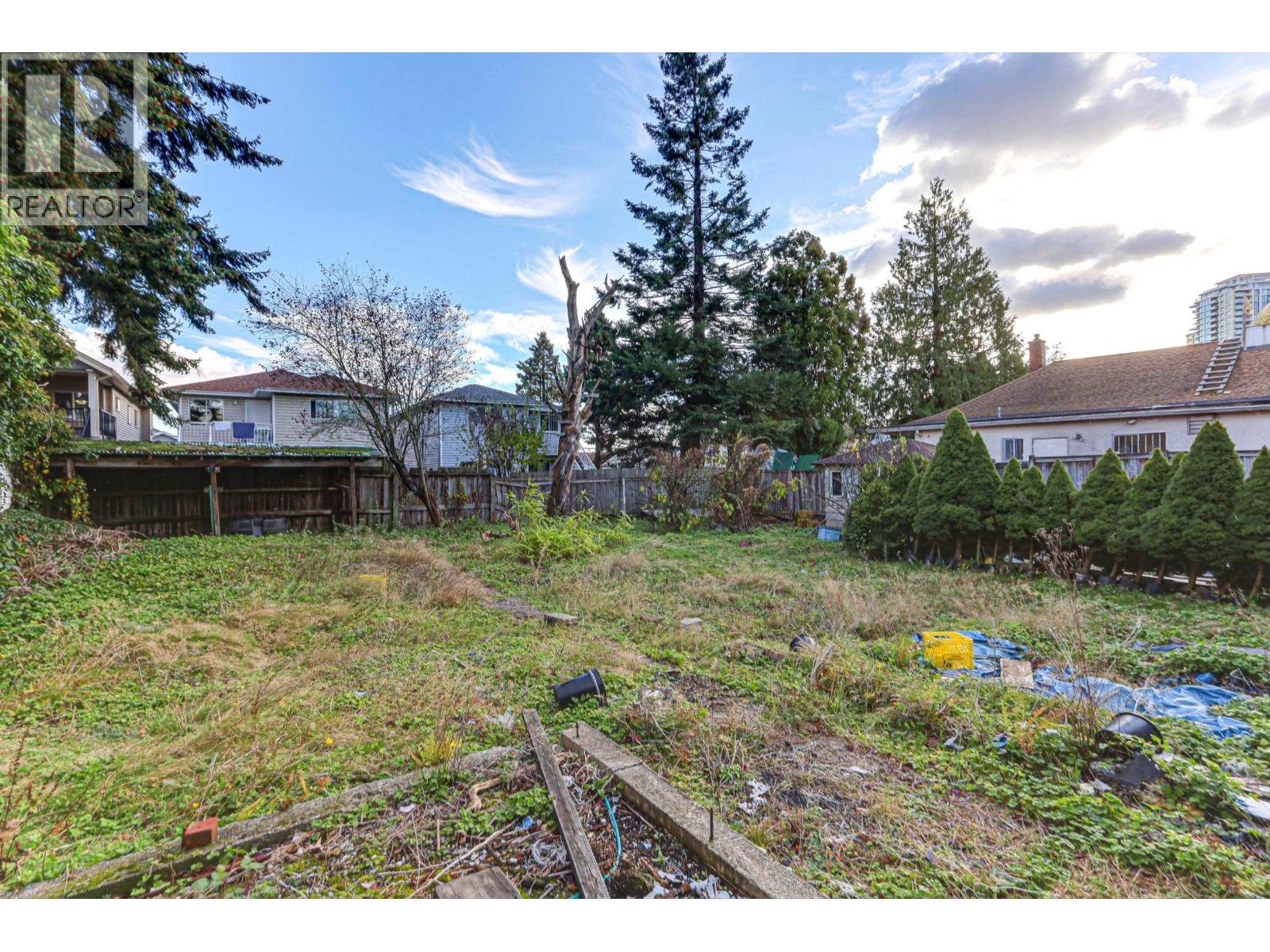 Photo 5 of 7474 Edmonds Street, Burnaby BC