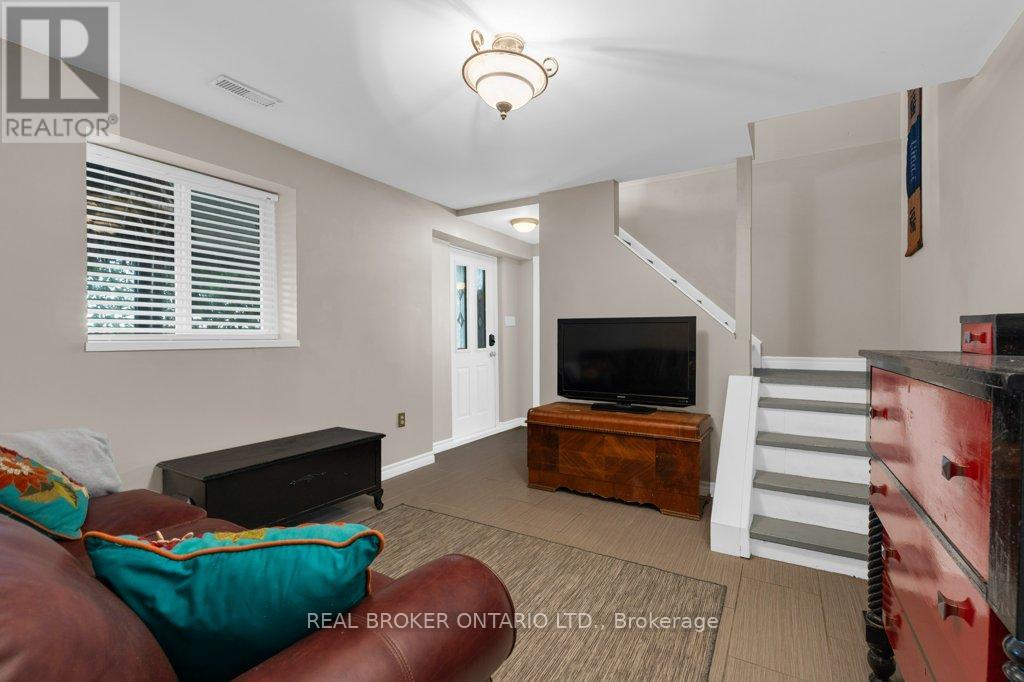 Photo 11 of 1909 Woods Bay Road, Severn ON