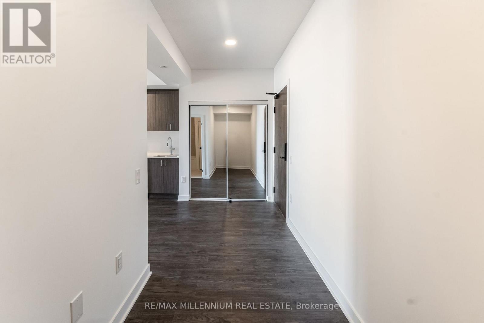 Photo 16 of 208 2782 Barton Street E, Hamilton ON