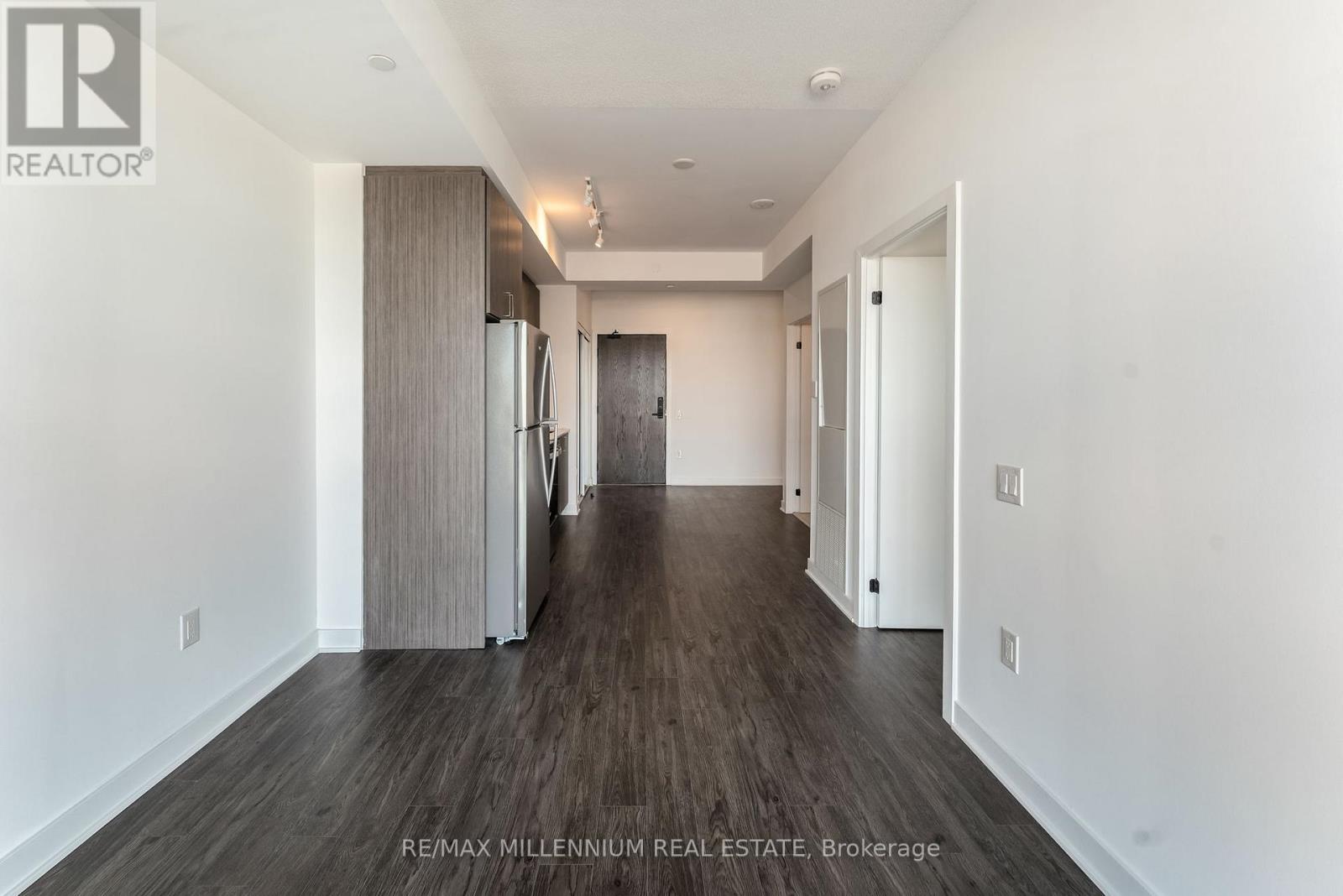 Photo 3 of 208 2782 Barton Street E, Hamilton ON