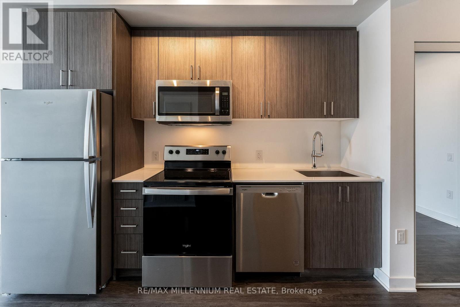 Photo 18 of 208 2782 Barton Street E, Hamilton ON