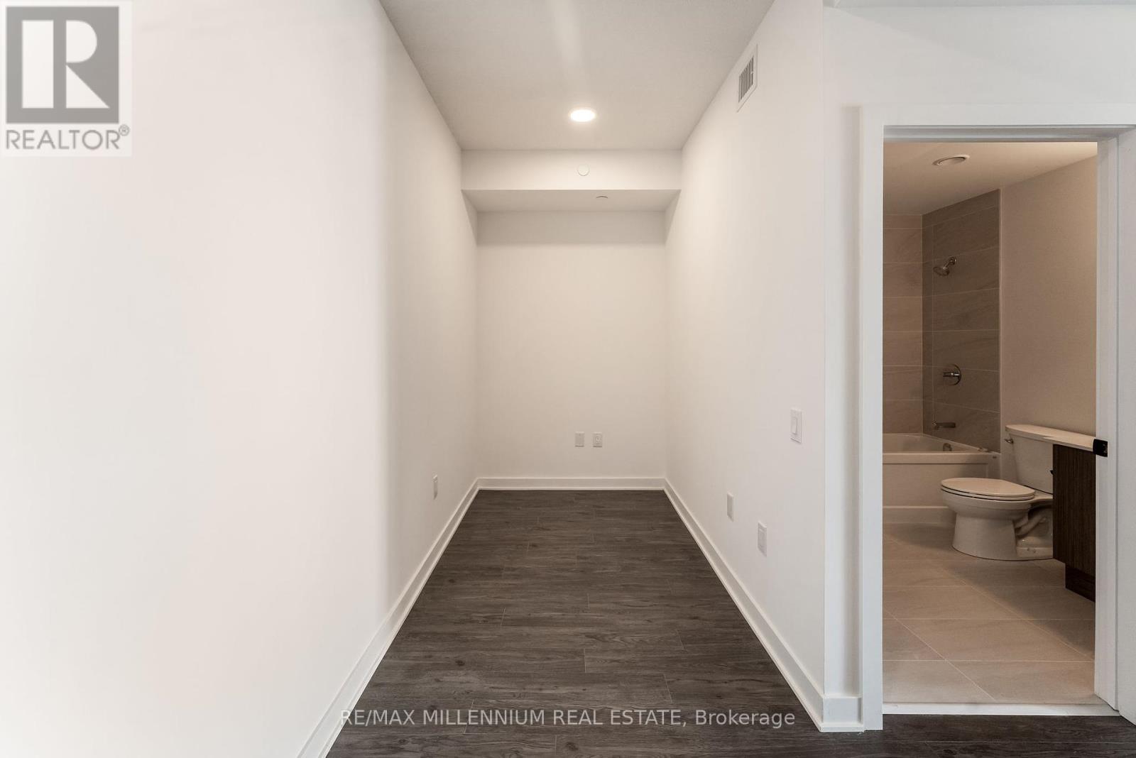 Photo 9 of 208 2782 Barton Street E, Hamilton ON