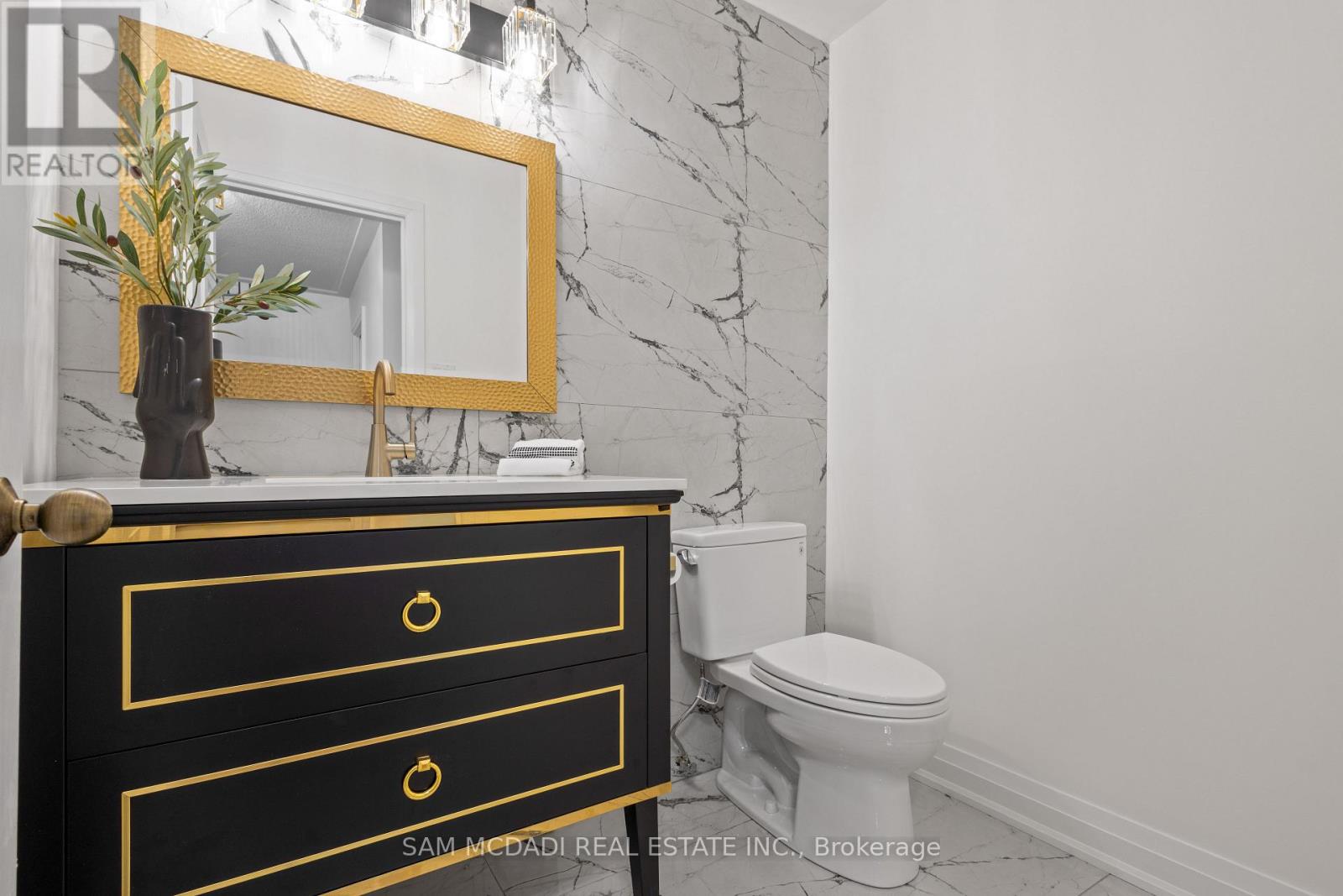 Photo 26 of 83 Royal Oak Drive, Brantford ON