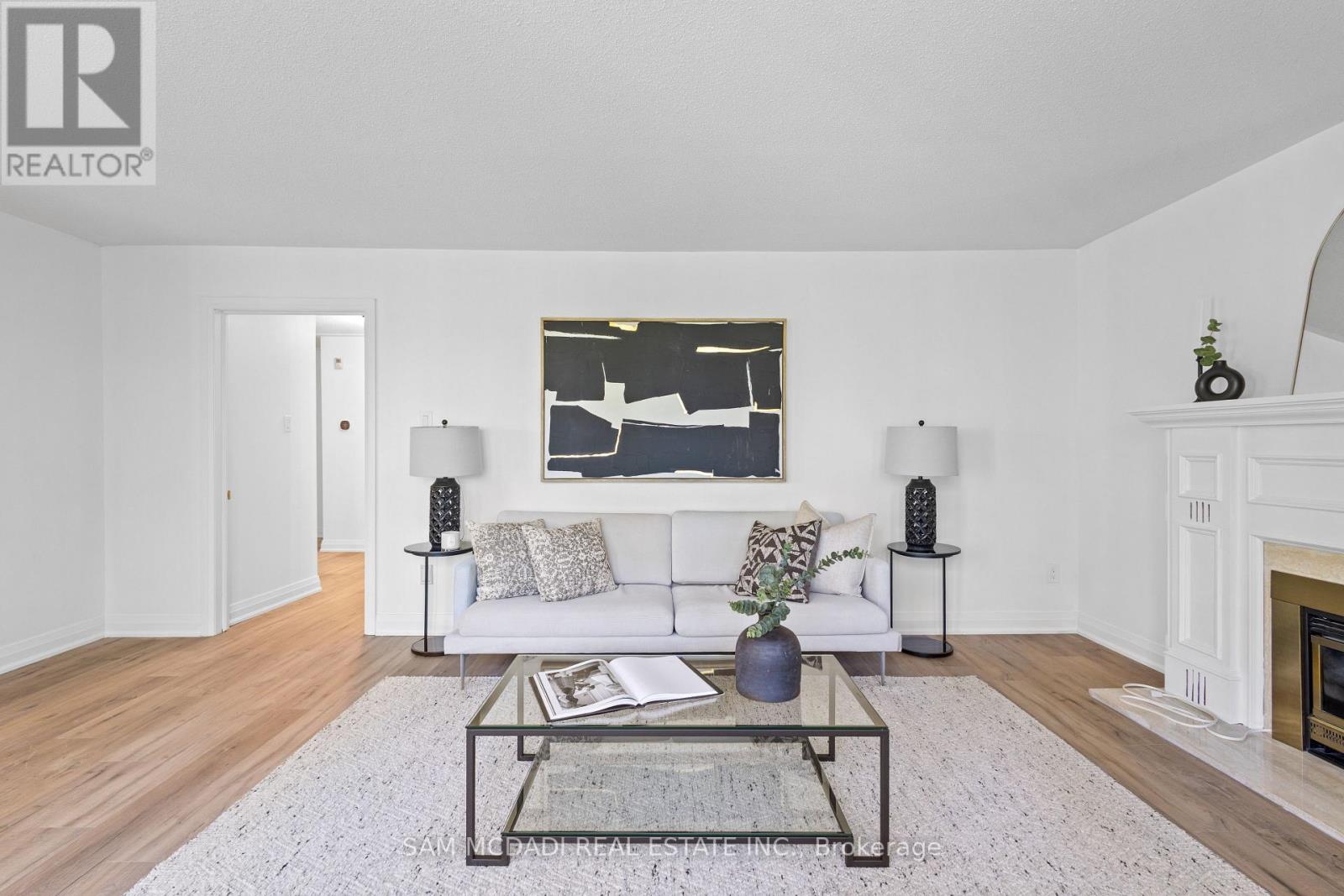 Photo 11 of 83 Royal Oak Drive, Brantford ON