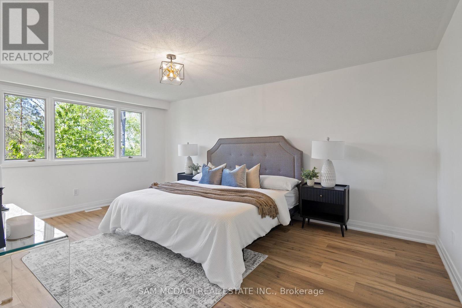 Photo 3 of 83 Royal Oak Drive, Brantford ON