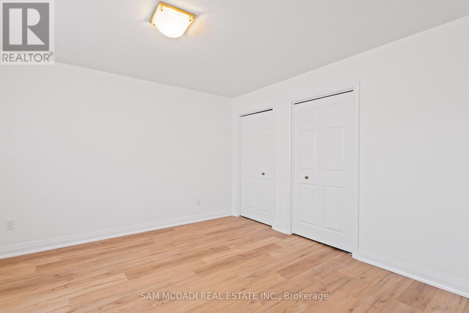 Photo 31 of 83 Royal Oak Drive, Brantford ON