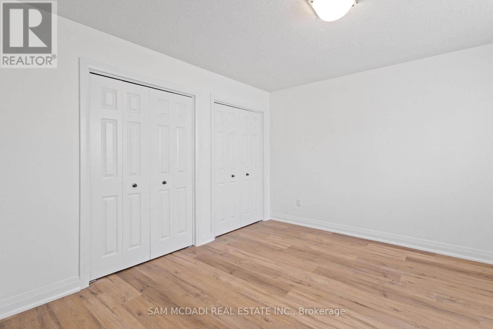 Photo 15 of 83 Royal Oak Drive, Brantford ON