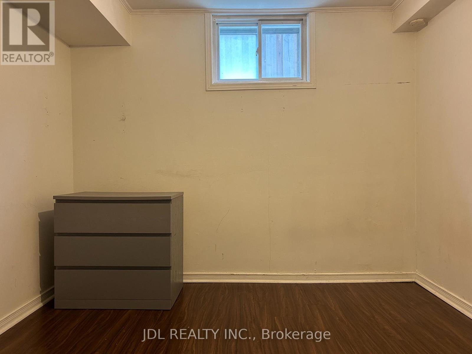 Photo 7 of Entire Basement 23 Pineway Blvd Boulevard, Toronto ON