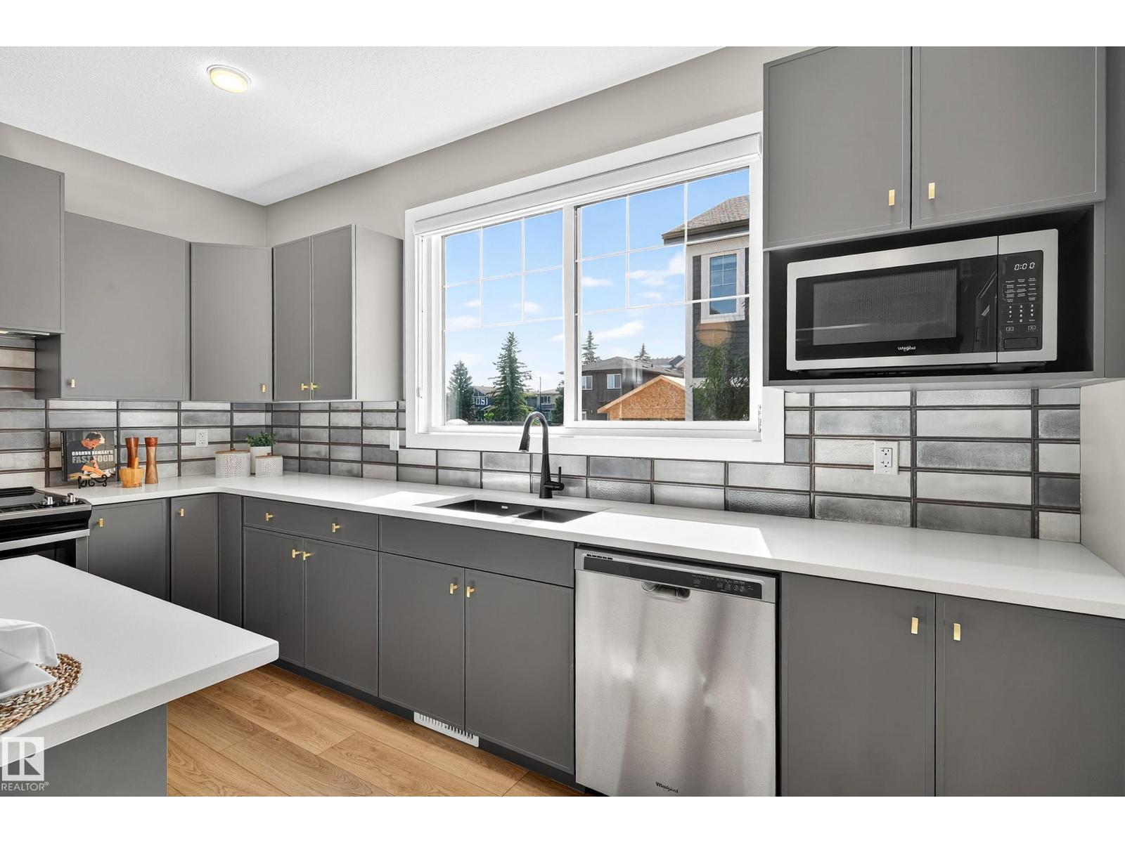 Photo 35 of 6337 Greenaway Av Nw, Edmonton AB