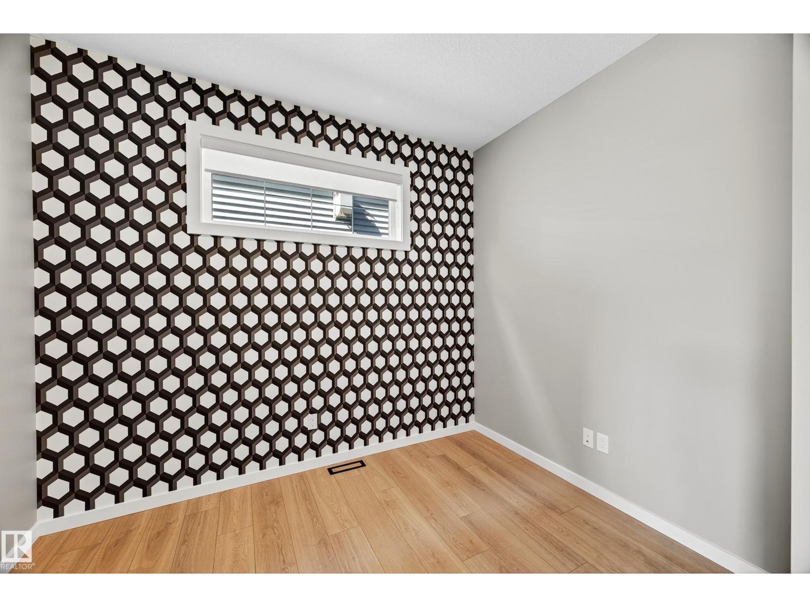 Photo 43 of 6337 Greenaway Av Nw, Edmonton AB