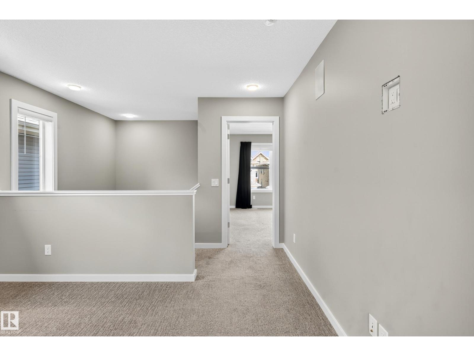 Photo 23 of 6337 Greenaway Av Nw, Edmonton AB