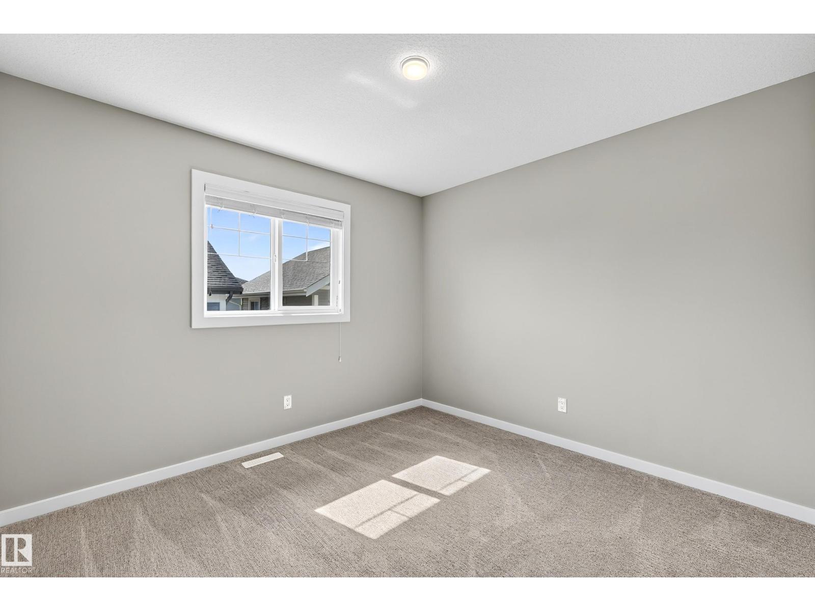 Photo 24 of 6337 Greenaway Av Nw, Edmonton AB