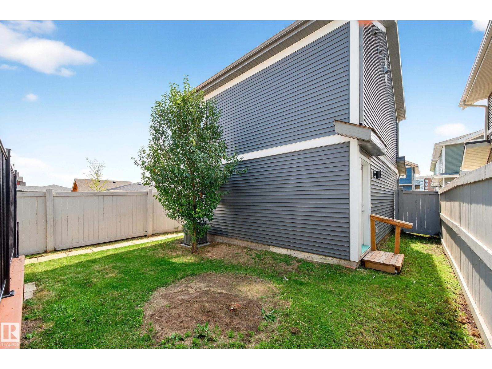 Photo 16 of 6337 Greenaway Av Nw, Edmonton AB