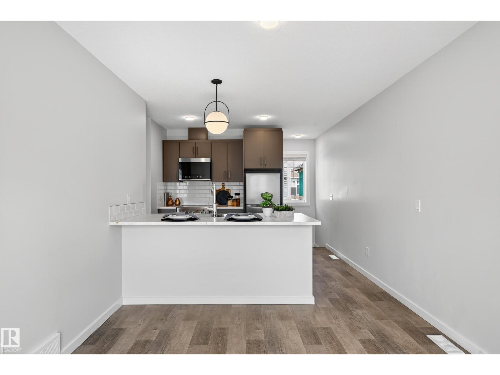 Photo 36 of 6337 Greenaway Av Nw, Edmonton AB