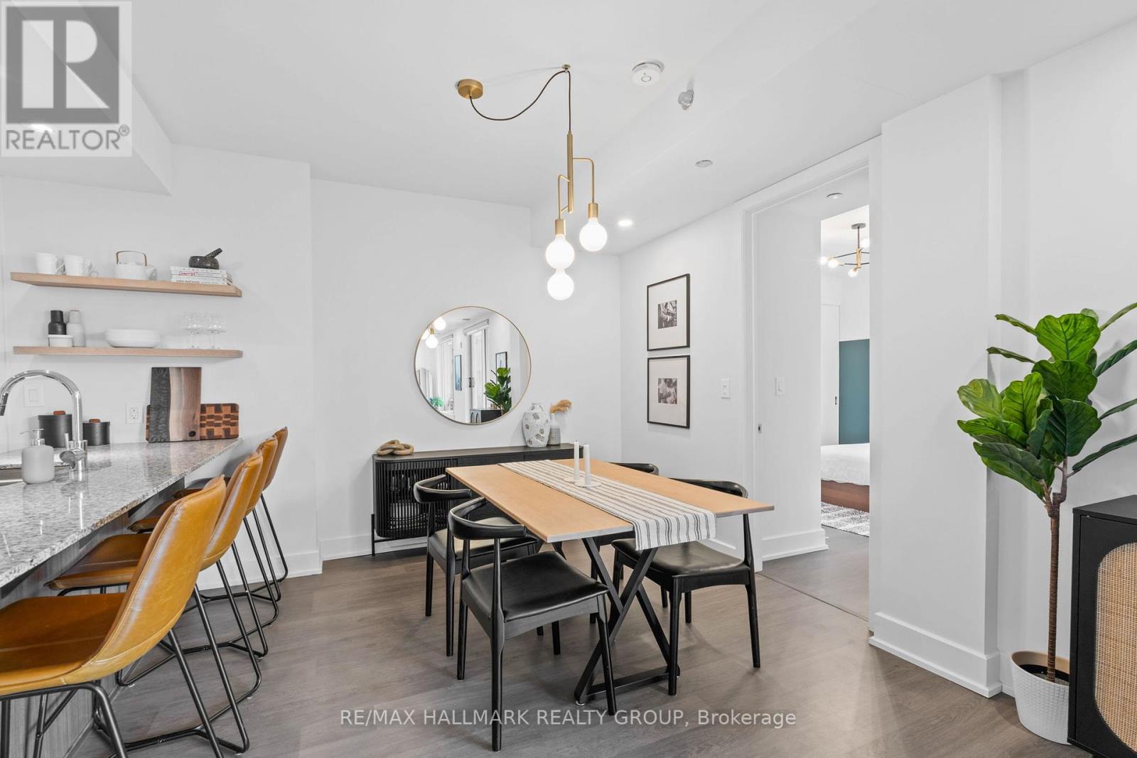 Photo 18 of 401 7 Marquette Avenue, Ottawa ON