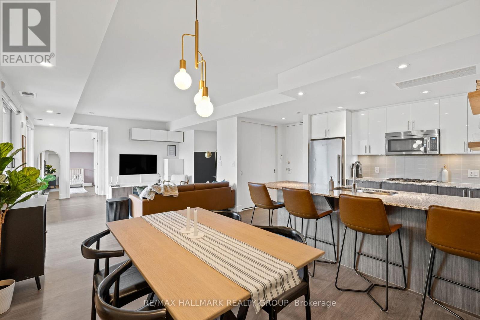 Photo 11 of 401 7 Marquette Avenue, Ottawa ON